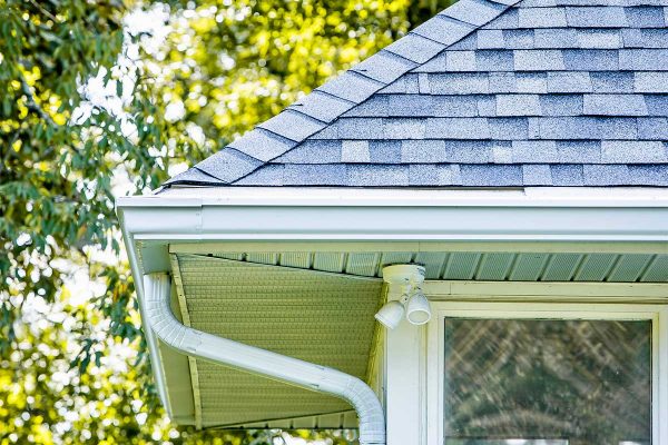 close-up of owens corning duration shingles