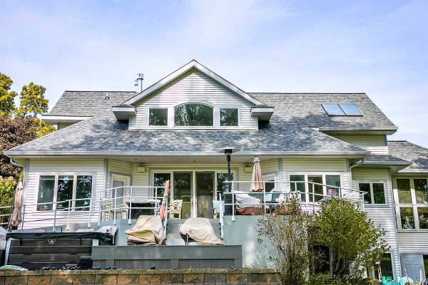 front of house with Owens Corning Duration shingles