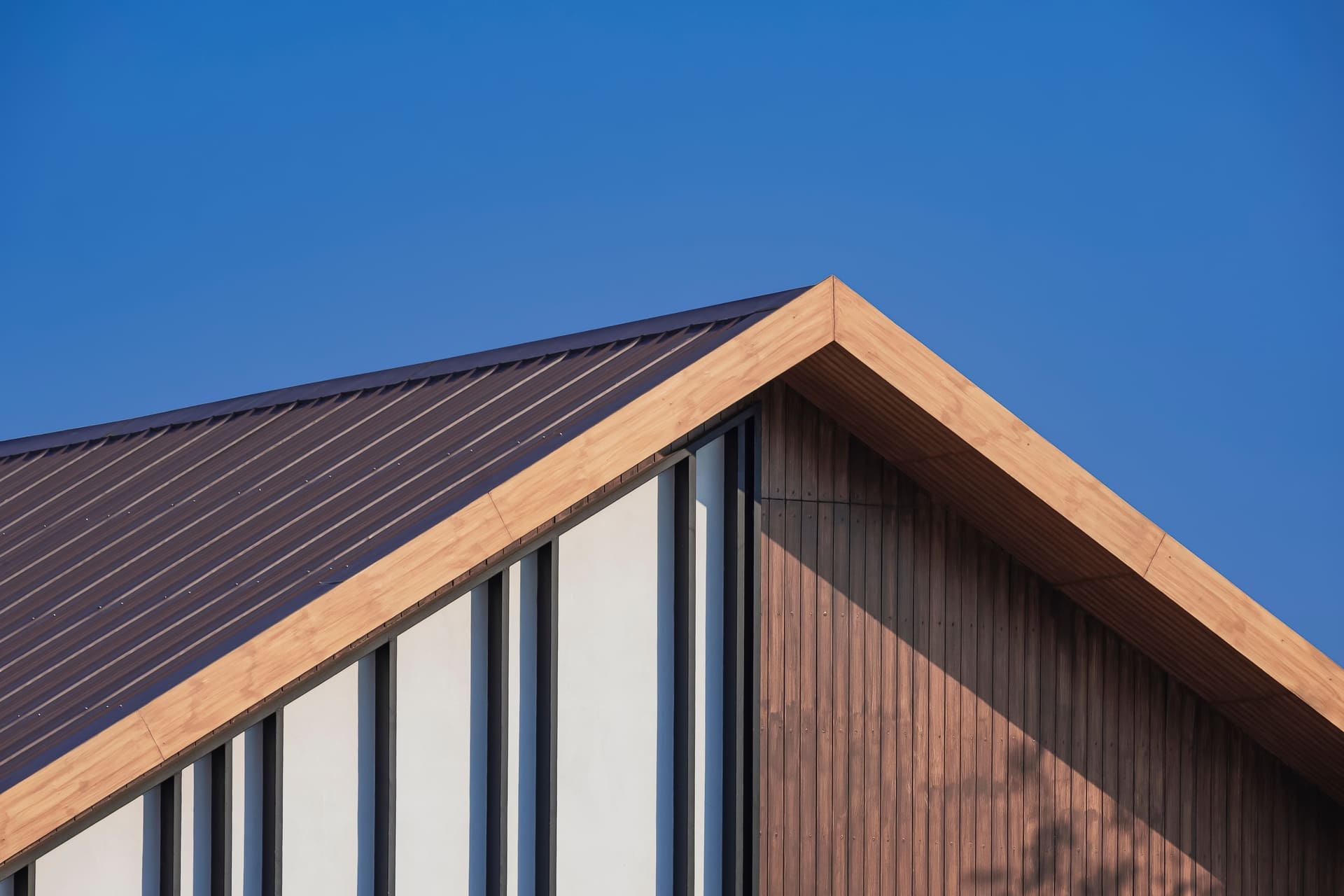 side-view-of-house-with-metal-roof